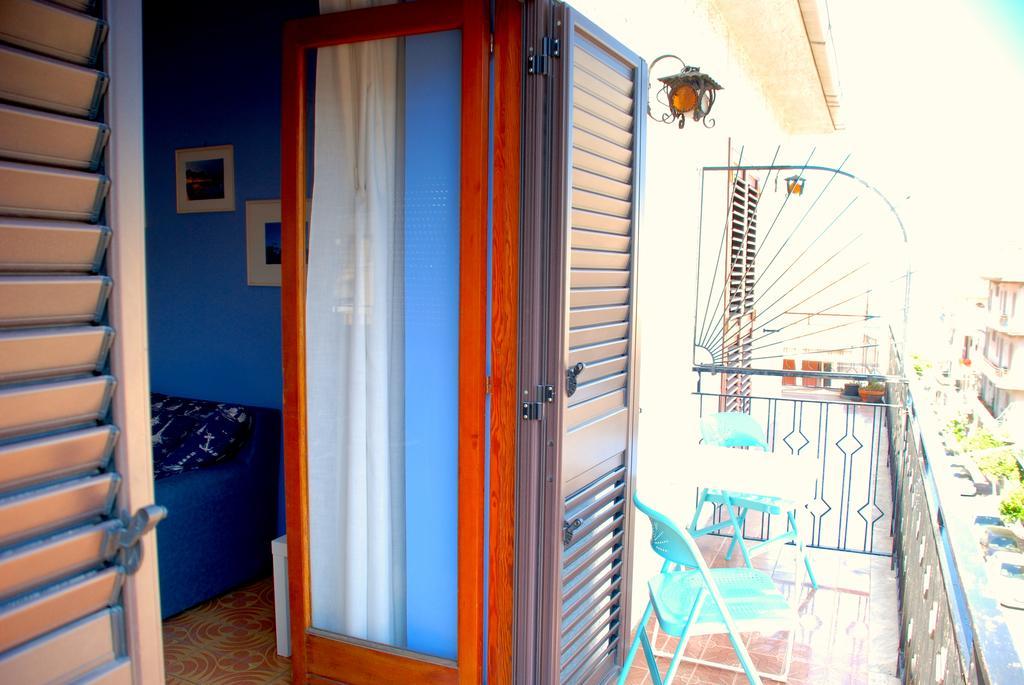 Ferienwohnung Casa Maccers Giardini-Naxos Zimmer foto